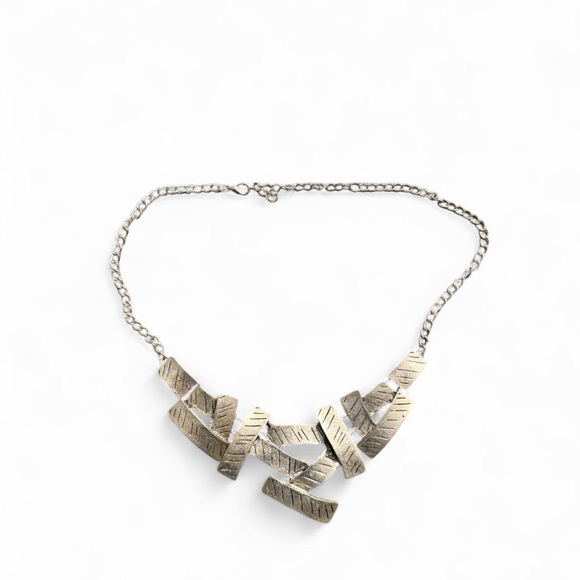 Vintage Silver Geometric Necklace With Adjustable Clasp - Like New - Picture 2 of 5